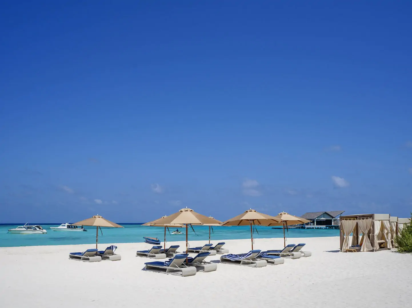 Kuredhivaru Resort & Spa