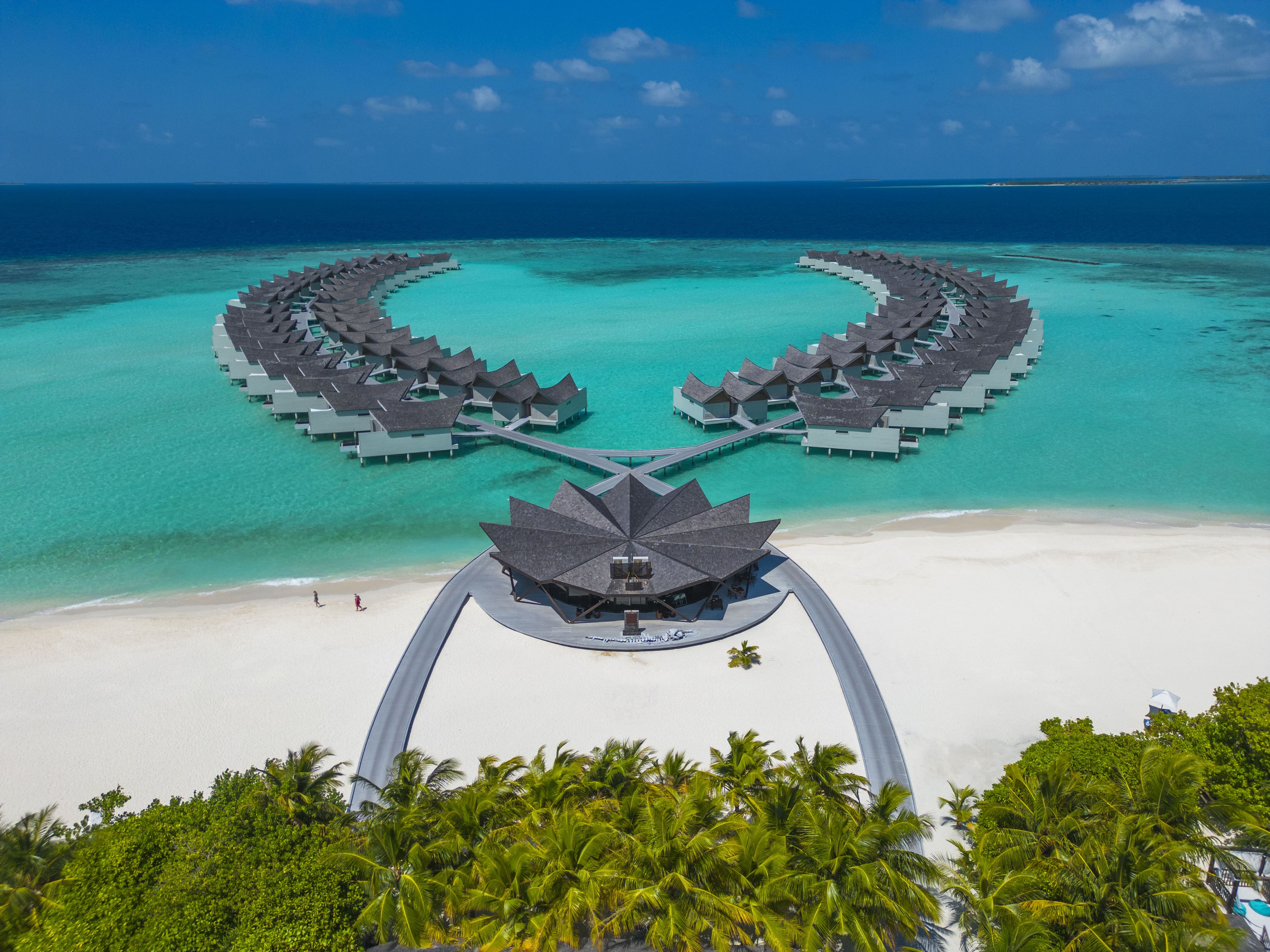 Rebranding Mӧvenpick Resort Kuredhivaru Maldives news Isole Maldive